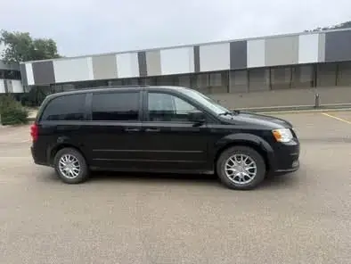 Dodge Grand Caravan 2016 photo 2