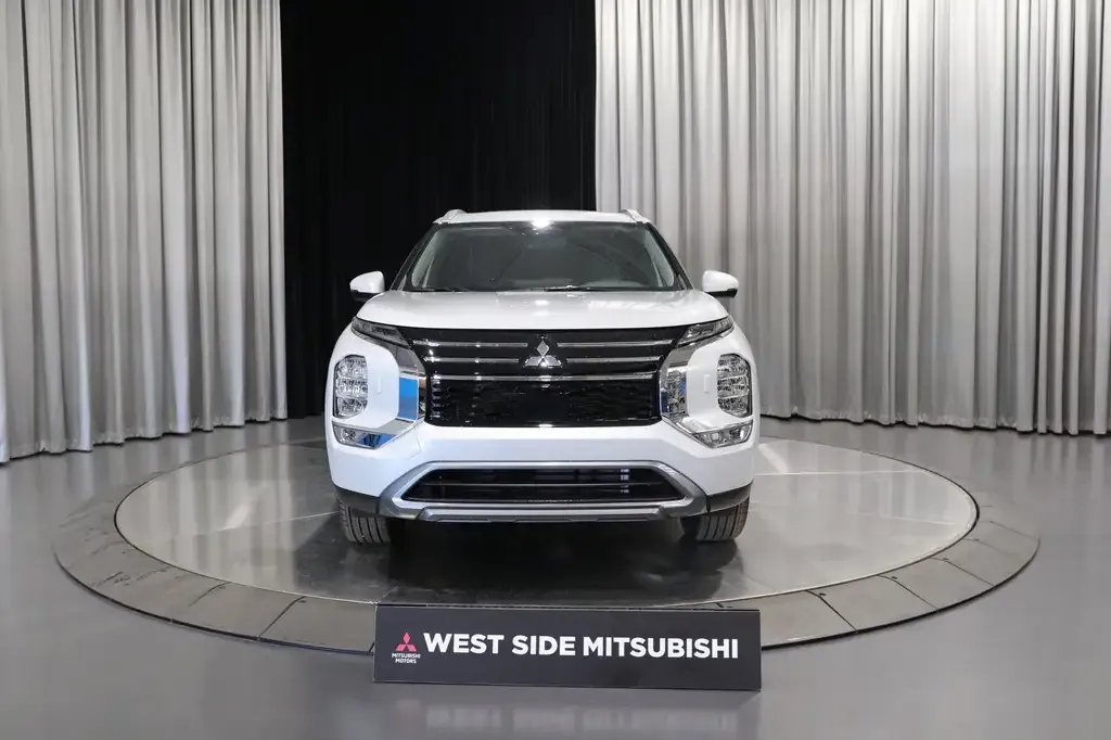 Mitsubishi Outlander 2026 photo 2