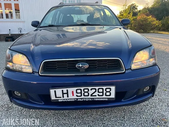 Subaru Legacy 2002 photo 2
