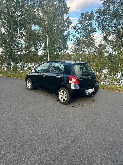 Toyota Yaris 2010 photo 5