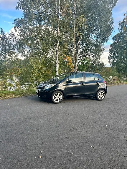 Toyota Yaris 2010 photo 4