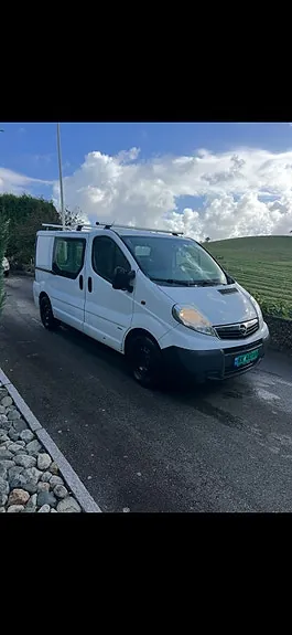 Opel Vivaro 2012 photo 2