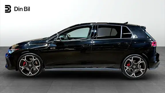 Volkswagen Golf I 2026 photo 2