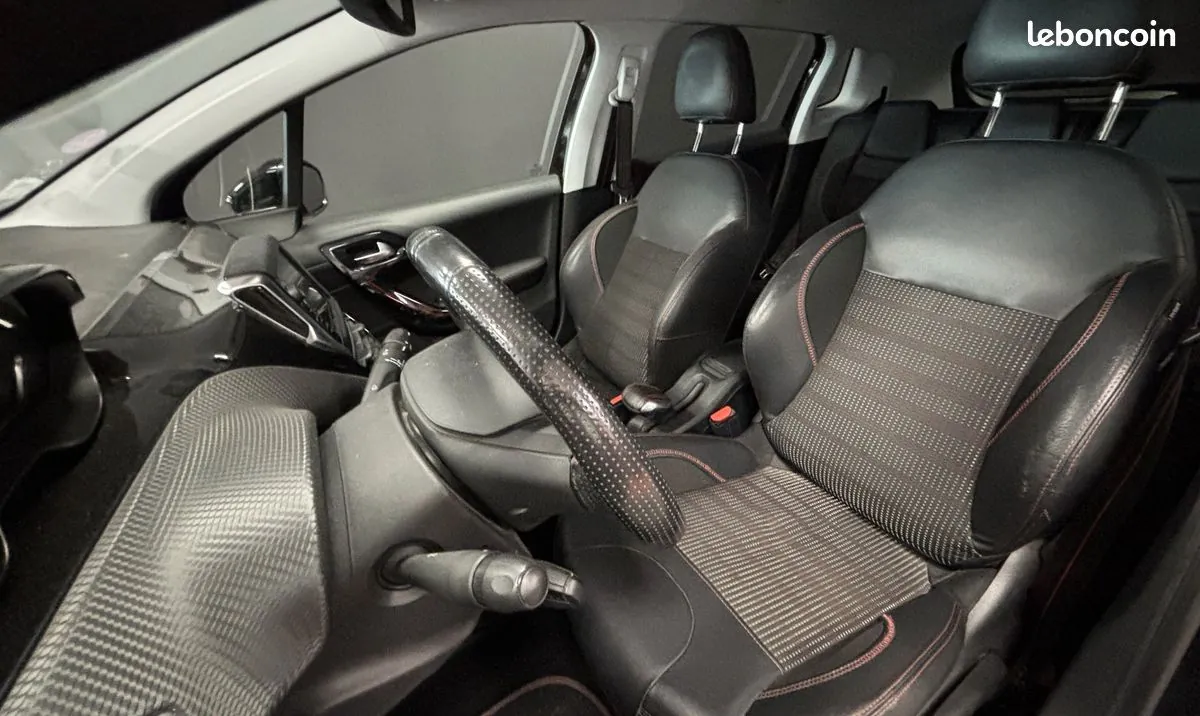 Peugeot 2008 2017 photo 5