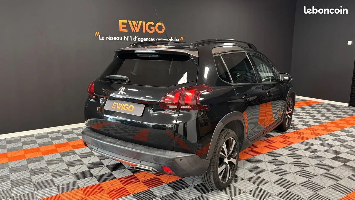 Peugeot 2008 2017 photo 2