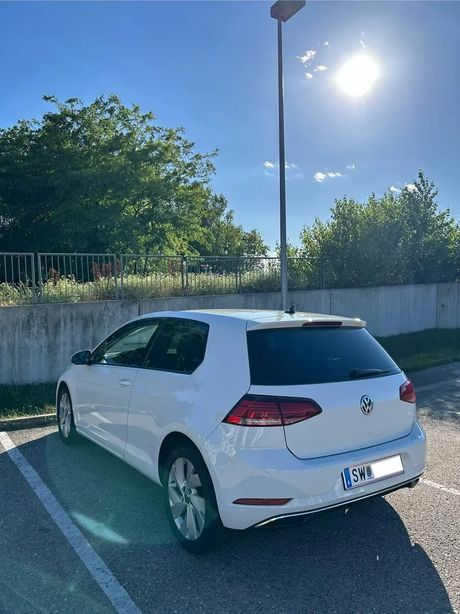 Volkswagen Golf 2019 photo 2