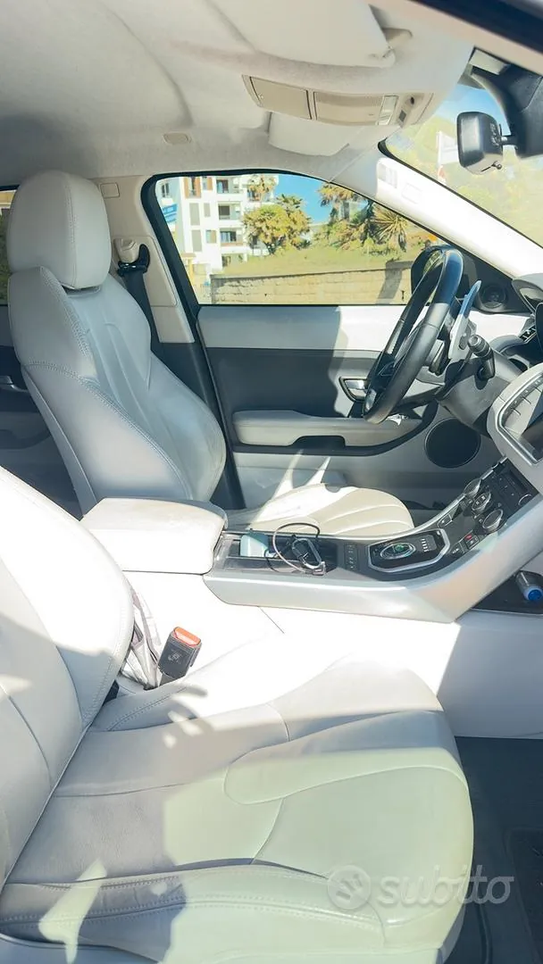 Land Rover Range Rover Evoque 2014 photo 5