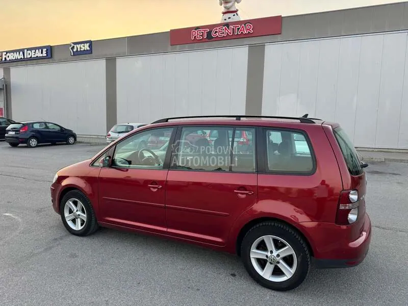 Volkswagen Touran 2008 photo 3