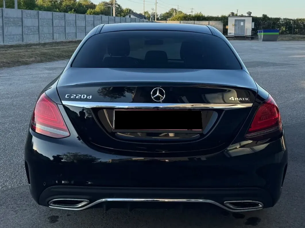 Mercedes-Benz C-Class 2019 photo 3