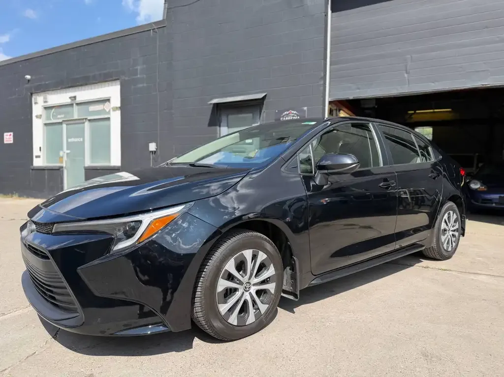 Toyota Corolla 2023 photo 2