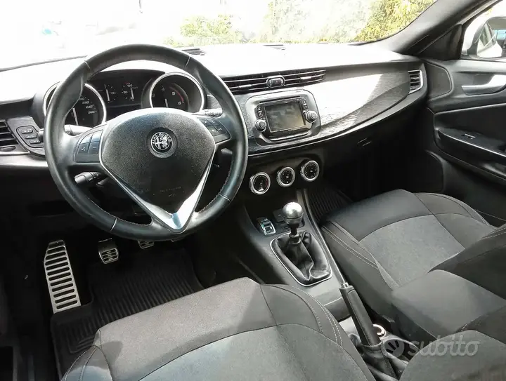 Alfa Romeo Giulietta 2018 photo 5