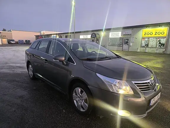Toyota Avensis 2009 photo 4