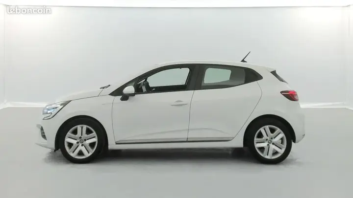 Renault Clio 2021 photo 2