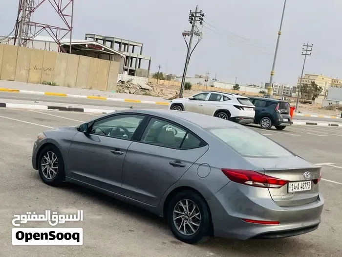 Hyundai Elantra 2018 photo 4