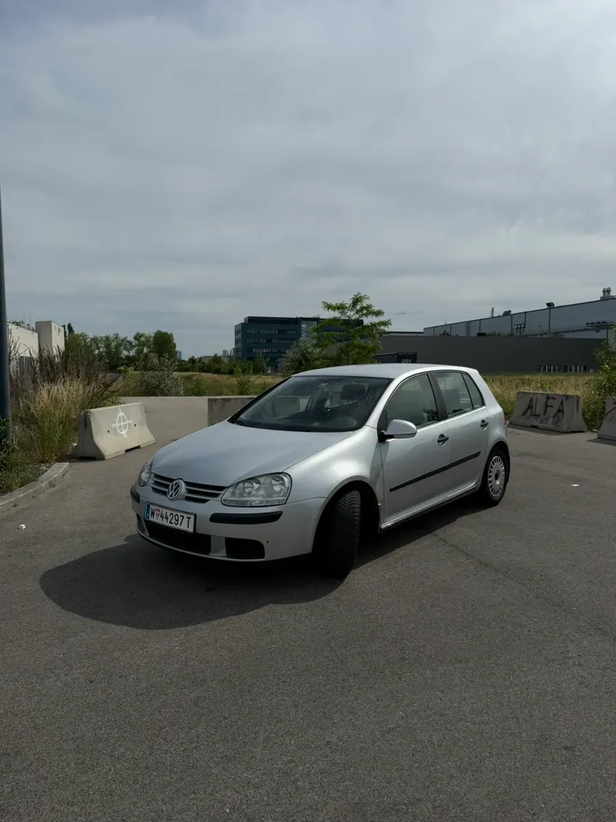 Volkswagen Golf 2004 photo 2
