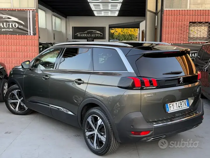 Peugeot 5008 2019 photo 3