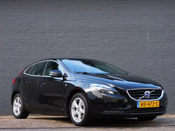 Volvo V40 2015 photo 2