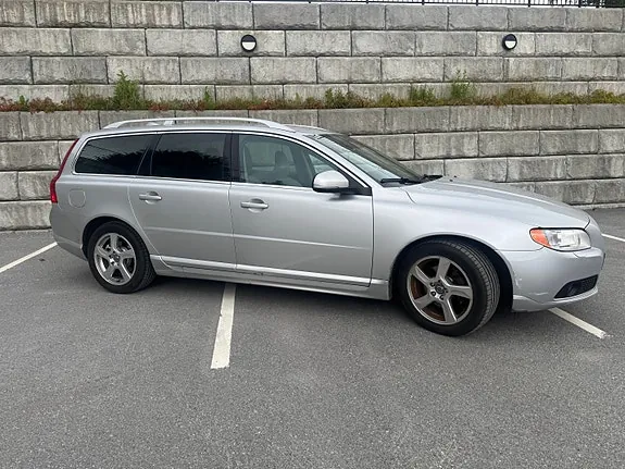 Volvo V70 2013 photo 4