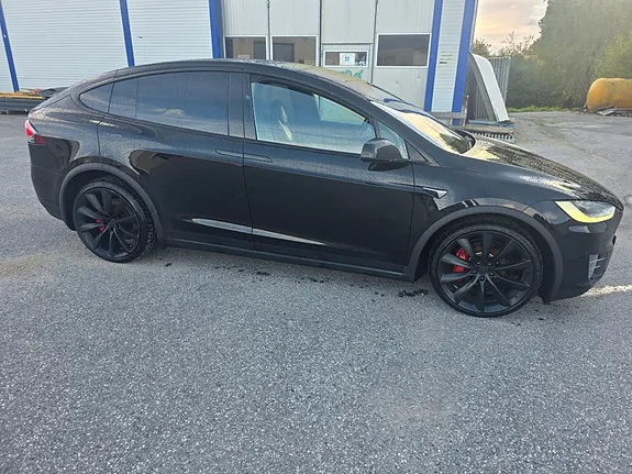 Tesla Model X 2018 photo 3