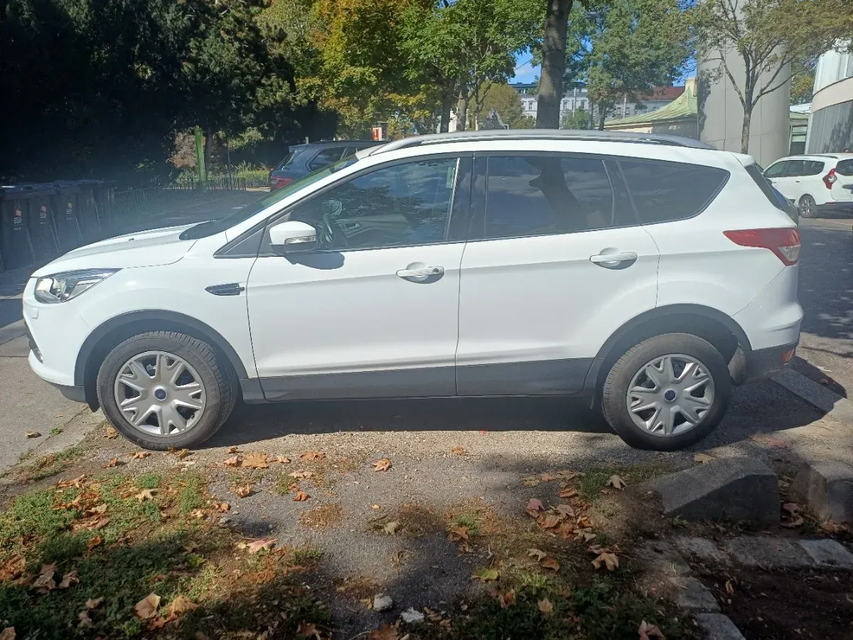 Ford Kuga 2013 photo 3