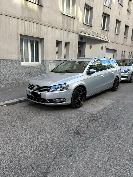 Volkswagen Passat 2010 photo 2