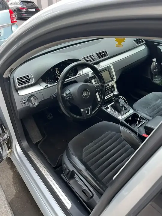 Volkswagen Passat 2010 photo 3