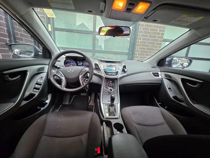 Hyundai Elantra 2016 photo 5