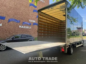 Mercedes-Benz Sprinter 2011 photo 2