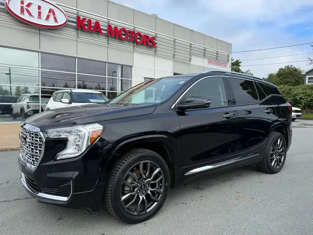 GMC Terrain 2023 photo 2