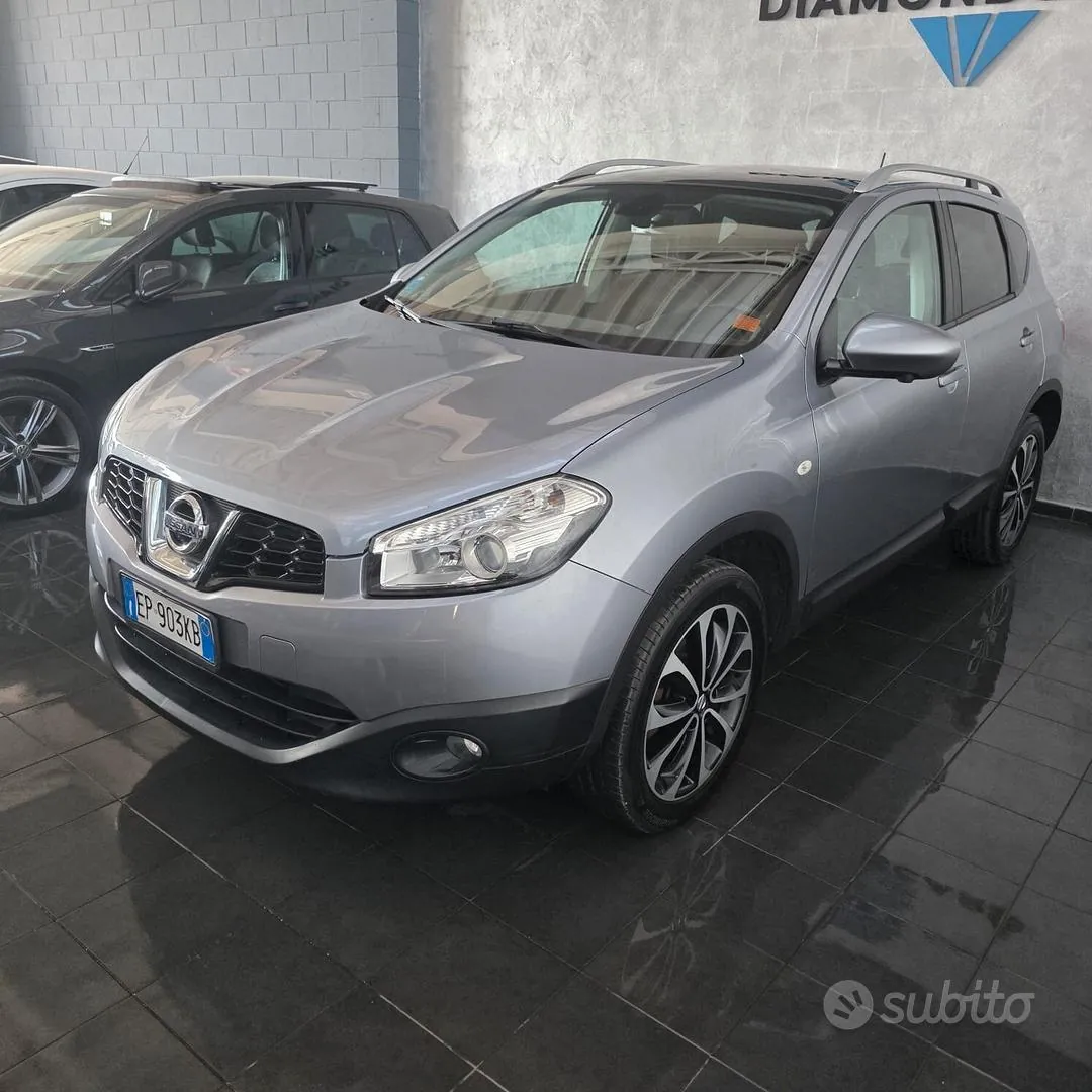 Nissan Qashqai 2012 photo 2