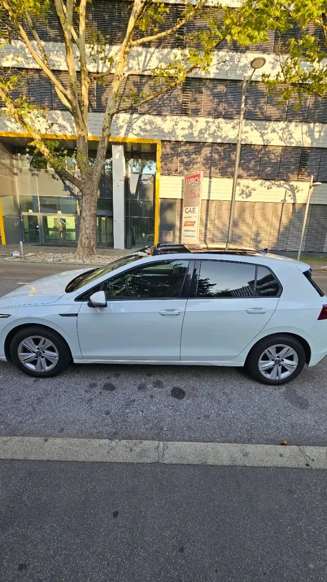 Volkswagen Golf 2022 photo 2
