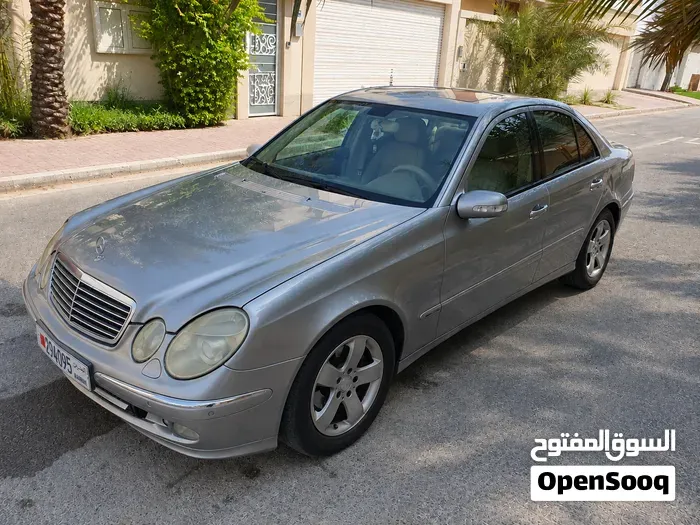 Mercedes-Benz E-Class 2005 photo 5