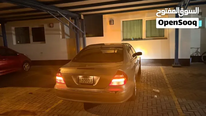 Mercedes-Benz E-Class 2005 photo 3