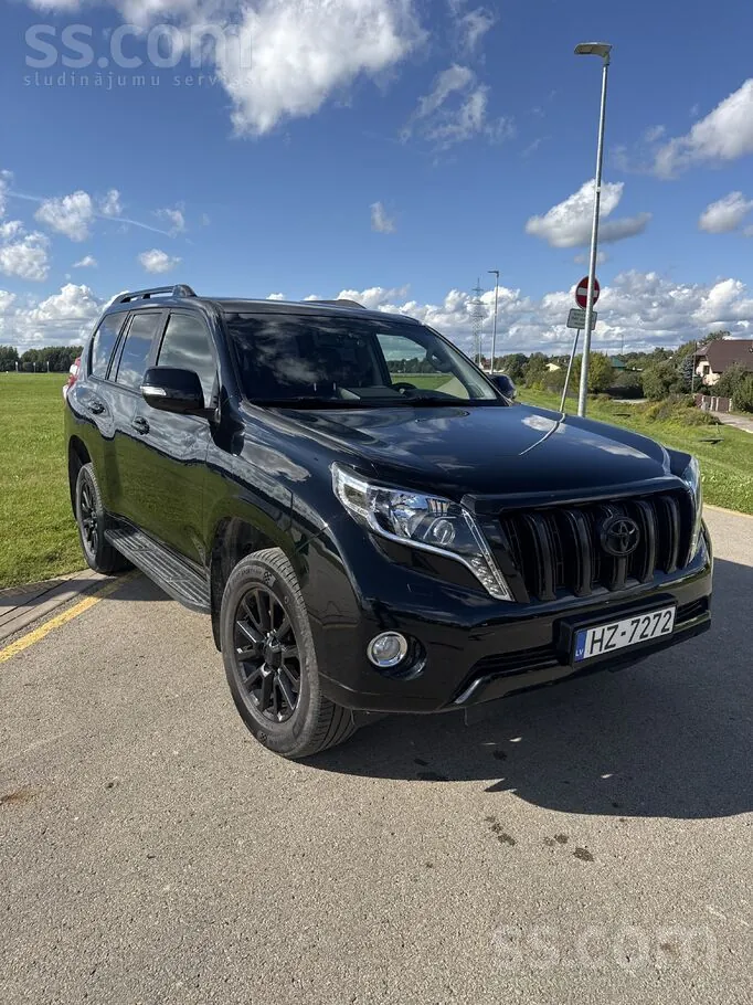 Toyota Land Cruiser 2017 photo 3