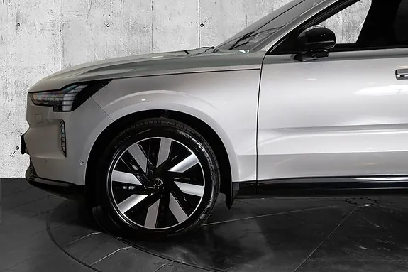 Volvo Ex90 2025 photo 5