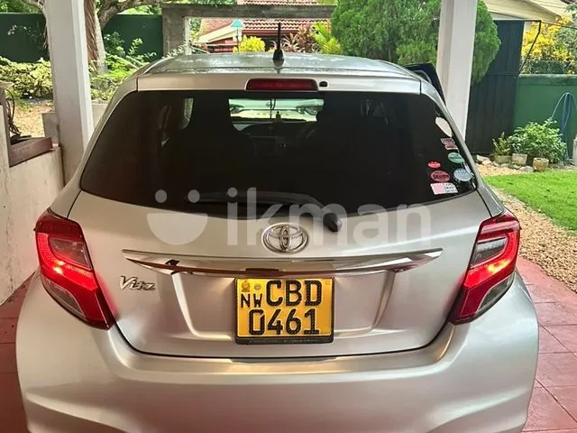 Toyota Vitz 2015 photo 4