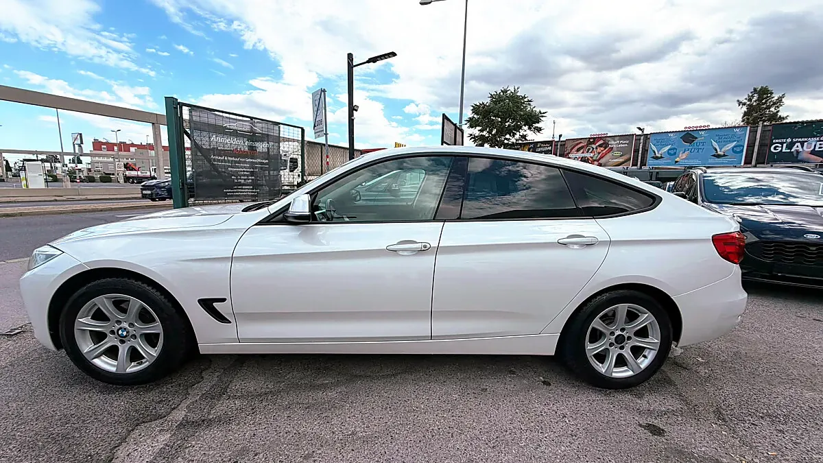 BMW 3 Series 2014 photo 2
