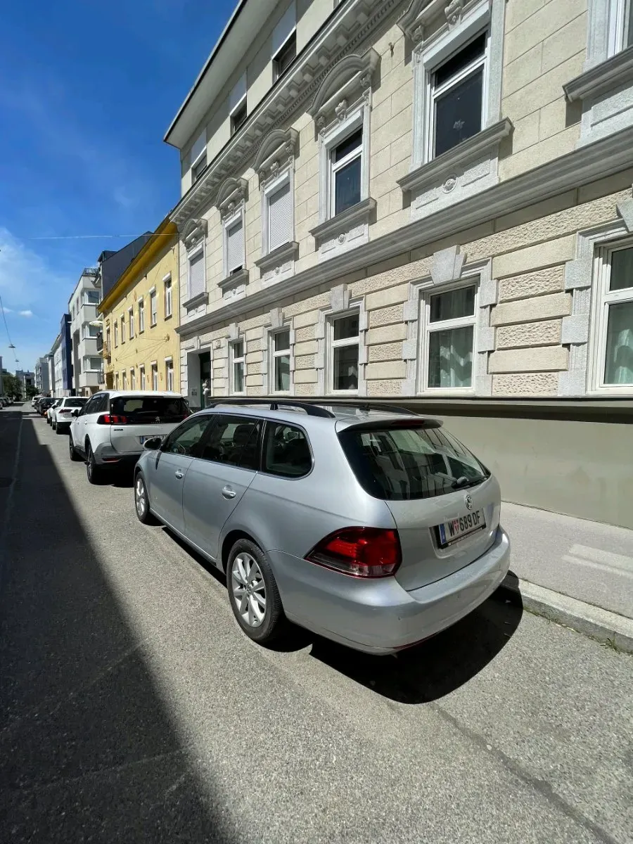 Volkswagen Golf 2012 photo 3