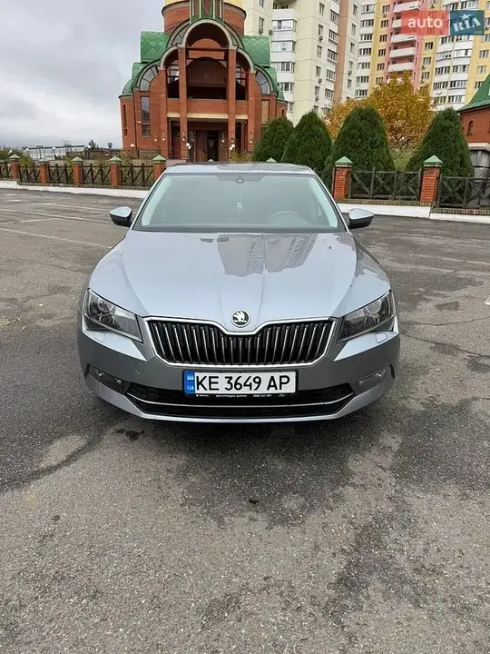 Skoda Superb 2016 photo 2