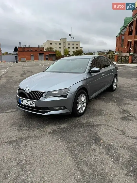Skoda Superb 2016 photo 5
