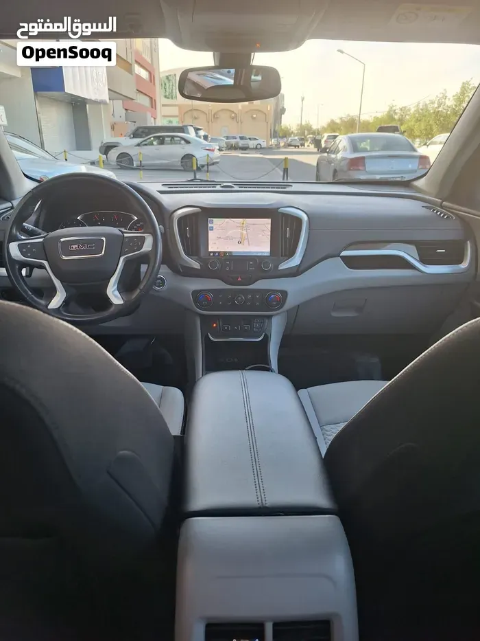 GMC Terrain 2022 photo 2