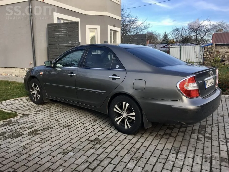 Toyota Camry 2003 photo 2