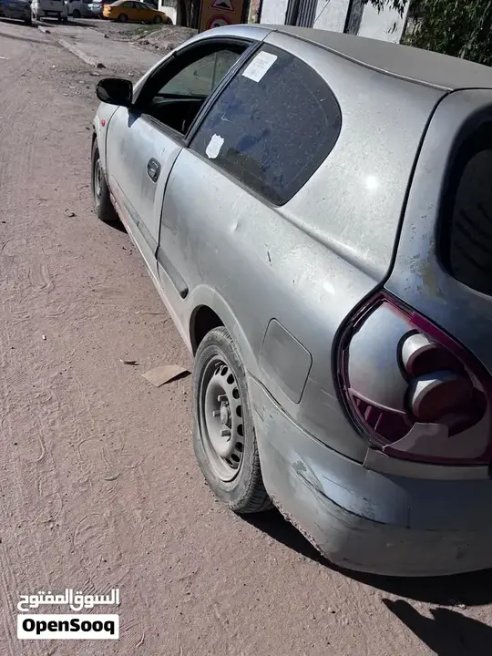 Nissan Almera