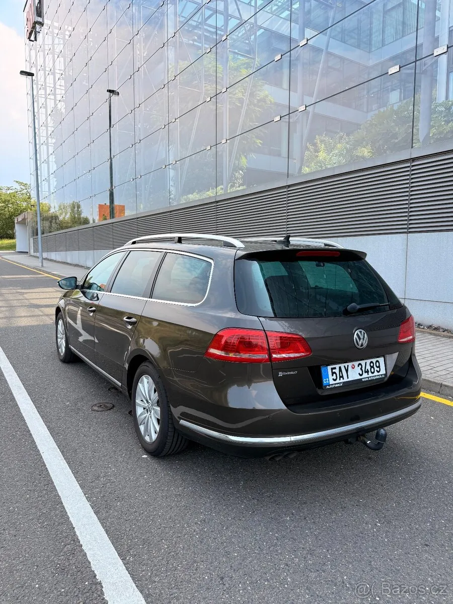 Volkswagen Passat 2012 photo 3