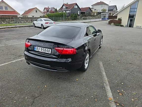 Audi A5 2010 photo 3
