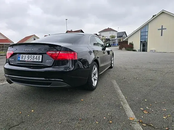 Audi A5 2010 photo 4
