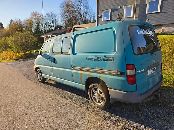 Toyota Hiace 1998 photo 3
