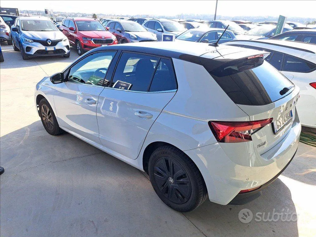 Skoda Fabia 2024 photo 2