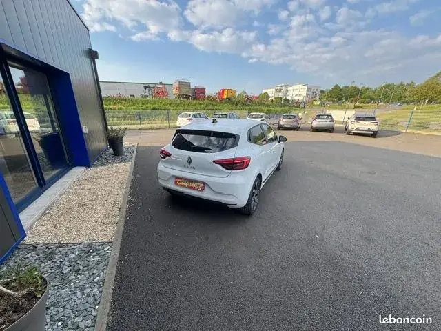 Renault Clio 2022 photo 5