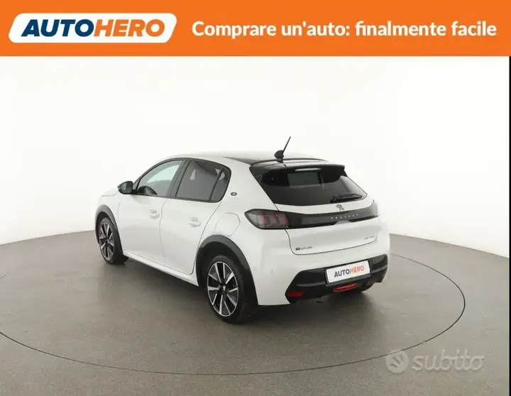 Peugeot 208 2020 photo 4